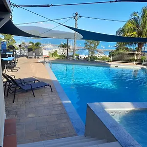 https://airlie-apartments.queenslandhotels.net